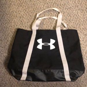 Under armour tote bag.